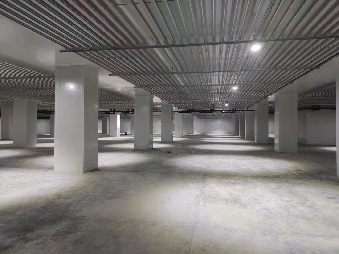 大(dà)連東方置業(yè)集團金(jīn)三角市場(chǎng)冷(lěng)庫