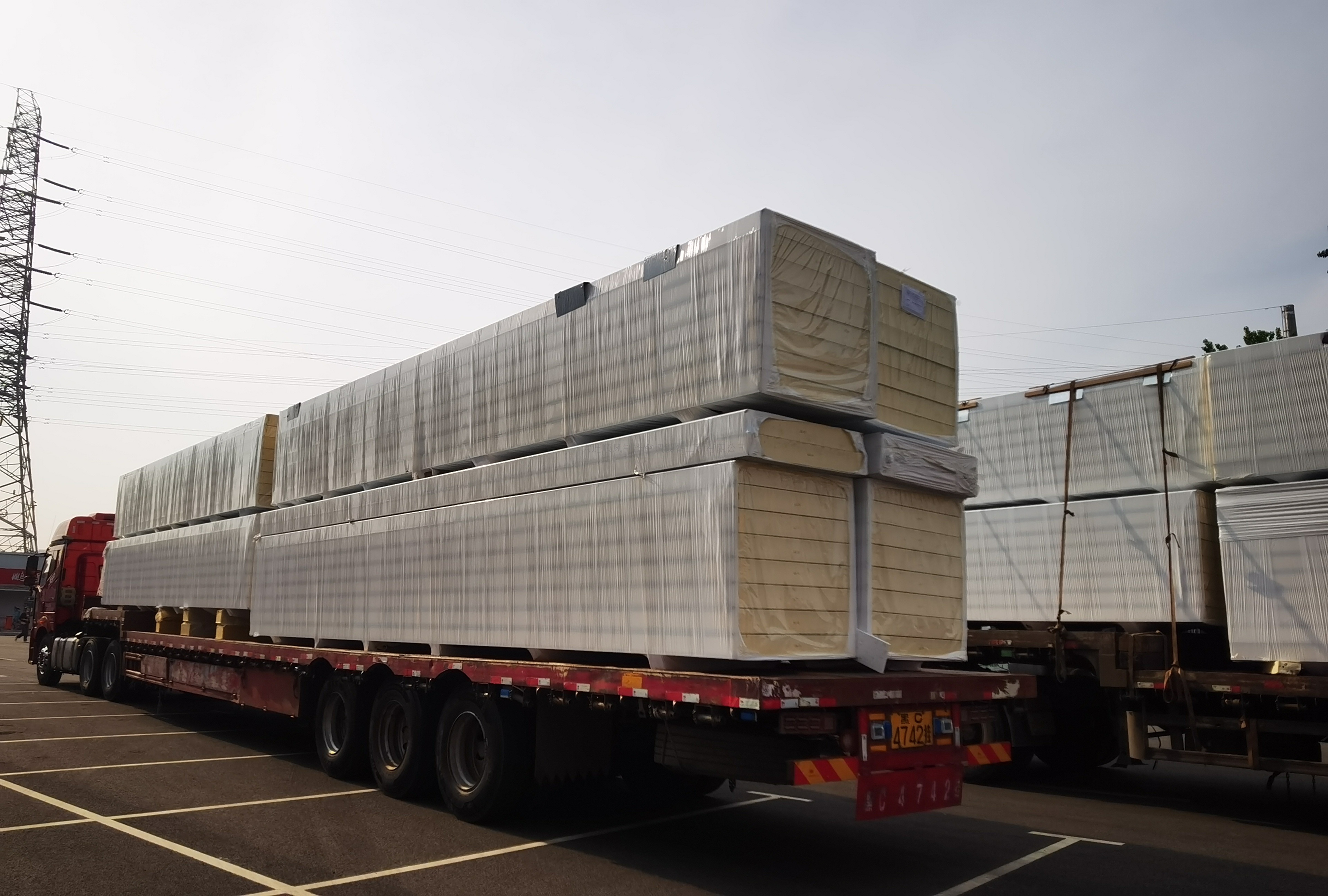 大(dà)連東方置業(yè)集團金(jīn)三角市場(chǎng)冷(lěng)庫