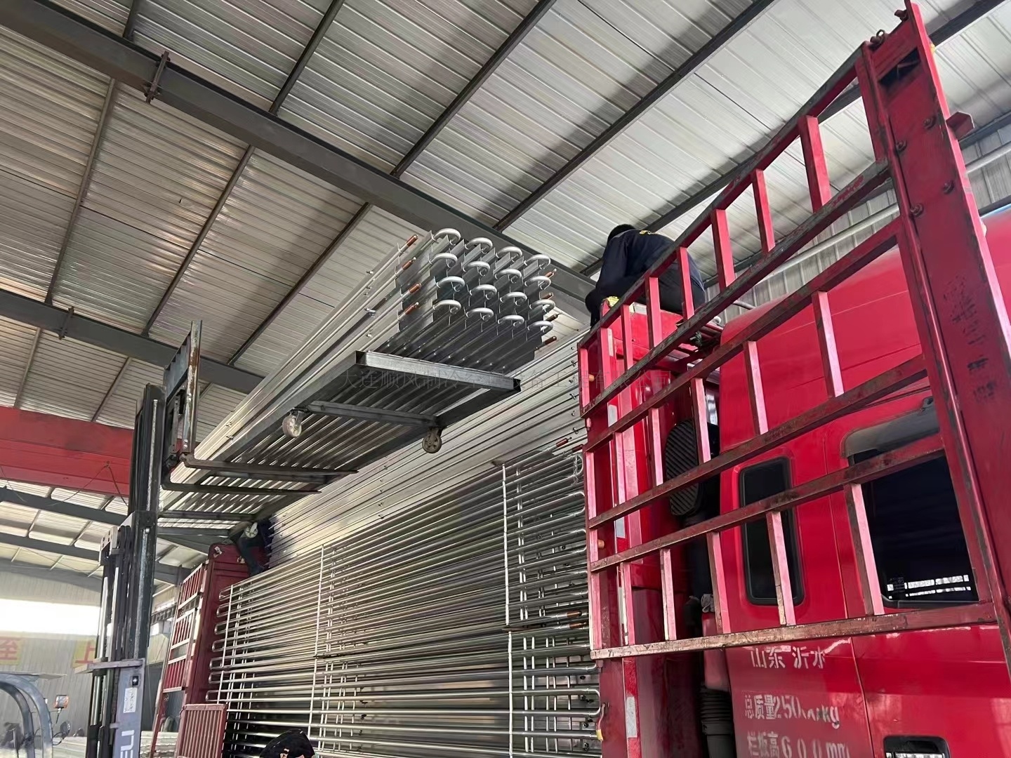 大(dà)連東方置業(yè)集團金(jīn)三角市場(chǎng)冷(lěng)庫